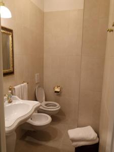 Ένα μπάνιο στο AKIRE