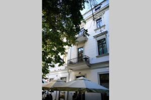 Το κτήριο όπου στεγάζεται  το διαμέρισμα