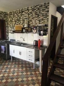 Dapur atau dapur kecil di Apartamento 1 quarto- Garopaba, Centro. +5 gambar