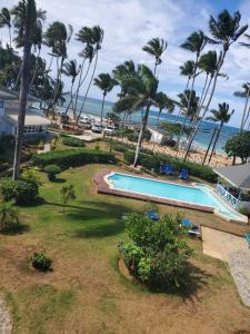 Bazén v ubytování Costarena Beach Hotel nebo v jeho okolí