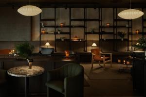 Prostor za sedenje u objektu VALO Hotel & Work Helsinki