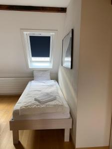 Voodi või voodid majutusasutuse ZüriZimmer toas