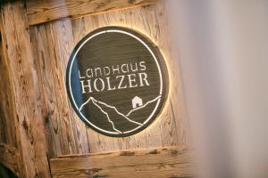 Certifikát, ocenenie alebo iný dokument vystavený v ubytovaní Landhaus Holzer