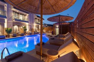 Bazén v ubytování Oasis Hotel Prasonisi nebo v jeho okolí