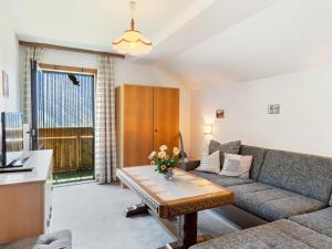 Posedenie v ubytovaní Apartment in Ötz near Hochoetz Ski Area