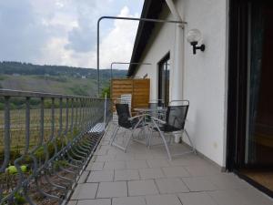 Balkon lub taras w obiekcie Scenic Apartment in Trittenheim with Garden