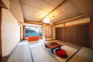 Posezení v ubytování Inatori Akao Hotel + 37 fotografií