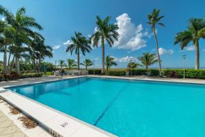 Πισίνα στο ή κοντά στο Admiralty House 1705S