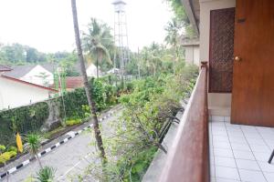 Aed väljaspool majutusasutust The Jayakarta Yogyakarta Hotel & Spa