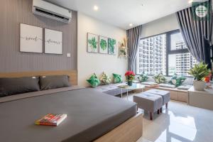 Χώρος καθιστικού στο BOM HOMES- VINHOMES OCEAN PARK- SERVICE APARTMENt