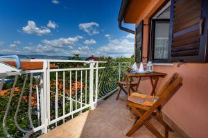Balkón alebo terasa v ubytovaní Apartment Karabaic by El-Pi Tours