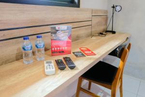 Fotografie z fotogalerie ubytování RedDoorz near Trans Studio Mall Cibubur 3 v destinaci Bogor