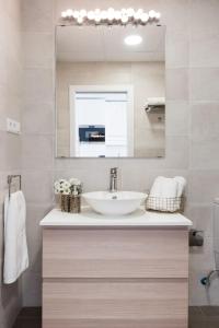 A bathroom at Juan de Padilla Boutique by Nagoa Homes