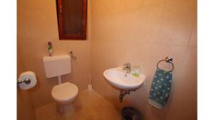 Kúpeľňa v ubytovaní Villa Neela + 16 fotografií