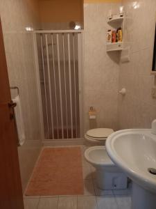 A bathroom at Un Nido Tra Mare e Monti