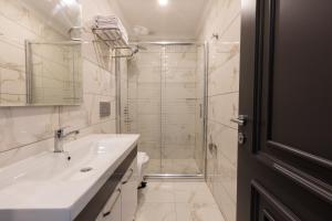 A bathroom at Florya Novi Hotel