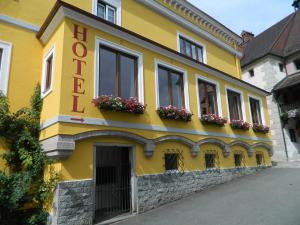 Budova, kde se hotel nachází