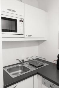 Kuchnia lub aneks kuchenny w obiekcie Central living - Stephansdom Apartments