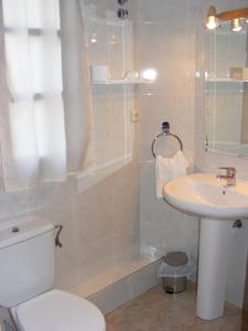 Kúpeľňa v ubytovaní Apartaments l'Arrel + 22 fotografií