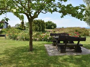 Ein Garten an der Unterkunft Bastorf Sea View Escape