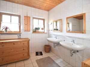 Koupelna v ubytování Cottage in Rinchnach near Arbersee