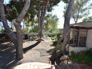 Ogród w obiekcie Villa in L'Albir with Pool and Near Golf
