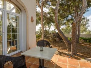 Ogród w obiekcie Villa in L'Albir with Pool and Near Golf