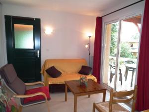 Zona de estar de Comfortable villa with dishwasher, in the Dordogne