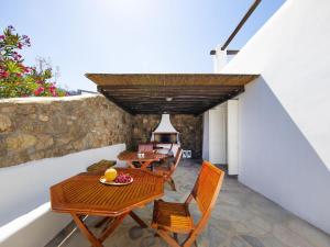 A seating area at Villa in Mykonos near Agios Sostis Beach