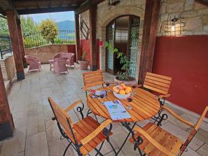 Gallery image of Holiday home in Cagli with swimming pool and fenced garden in Acqualagna