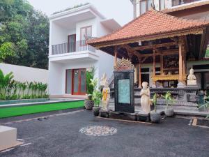 Pondok DenAyu Homestay 내부 또는 인근 수영장