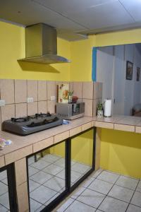 Cucina o angolo cottura di Lidia's Mountain View Vacation Homes