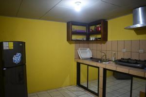 Cucina o angolo cottura di Lidia's Mountain View Vacation Homes