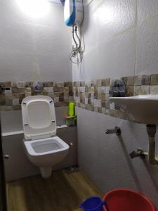 Koupelna v ubytování Super Dormitory AC DELUXE