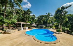 La alberca dentro o cerca de Shiralea Resort