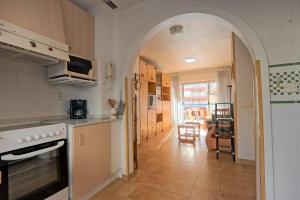 Køkken eller tekøkken på 035 - Gaviotas 002 - comfortHOLIDAYS