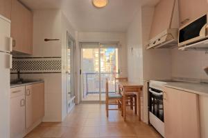 Køkken eller tekøkken på 035 - Gaviotas 002 - comfortHOLIDAYS