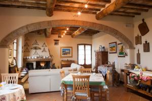 A restaurant or other place to eat at Agriturismo San Giorgio