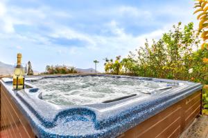 Fotografie z fotogalerie ubytování Mordelliya Private Jacuzzi Suites v destinaci Chayofa