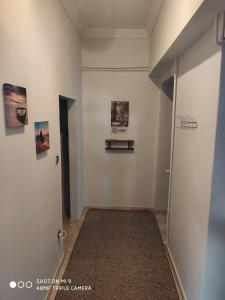 Fotografia z galérie ubytovania Airport's Close, Cozy Flat for 6 Persons v destinácii Markopoulon