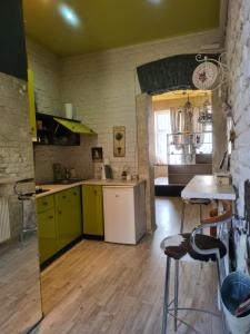 Køkken eller tekøkken på Cozy Compact Flat in the City Center