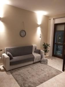 A seating area at Sophia' s house appartamento Quartello