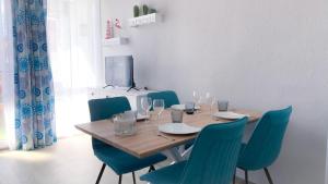 Nápoje v ubytovaní Apartamento Delta Escapada