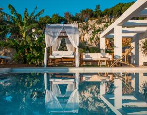 Bazén v ubytovaní Horizon luxury villa alebo v jeho blízkosti