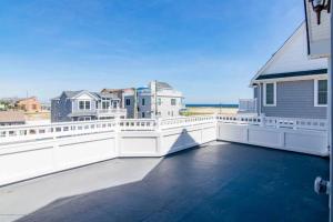 Gallery image of Ocean and Beach Views from Five Decks in Ortley Beach in Seaside Heights +51 photos