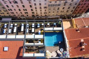 Bazén v ubytování Hôtel Fesch & Spa nebo v jeho okolí