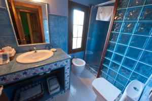 Afbeelding uit fotogalerij van Apartamentos Rurales Villa del Sain Cudillero in Cudillero +70 foto's