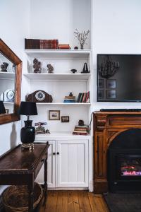 A kitchen or kitchenette at Corvah House