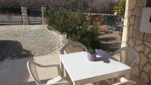 Fotografie z fotogalerie ubytování Apartments Roses v destinaci Dobrinj