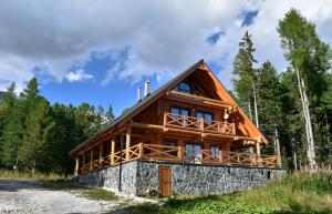 Foto da galeria de High Tatras Chalet em Štrbské Pleso